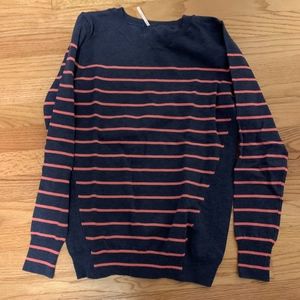 Women's sweater